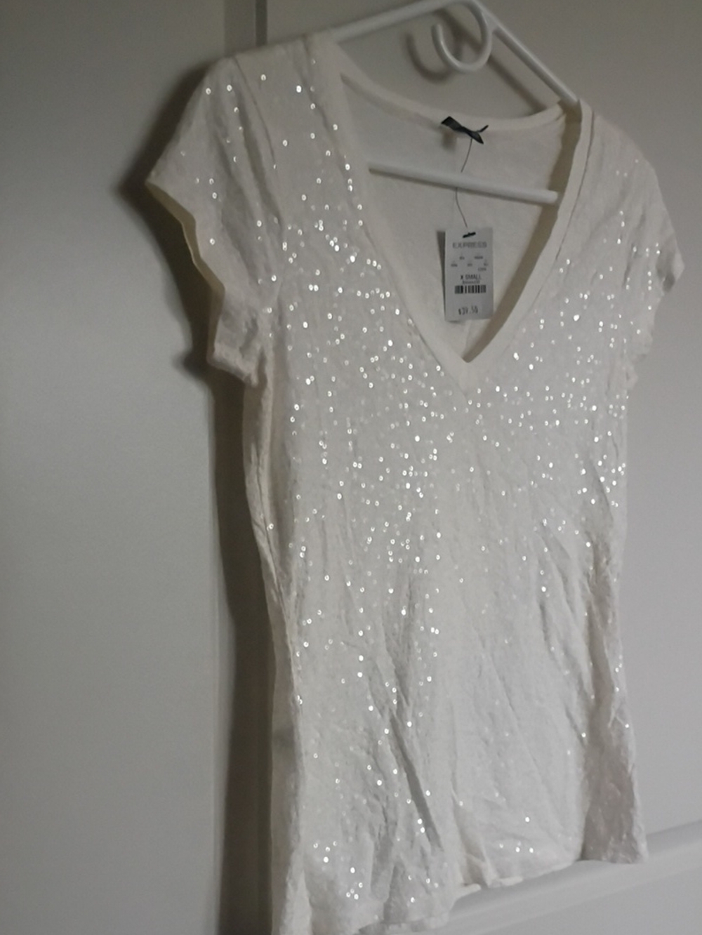 Express White Sequin V-Neck Short Sleeve Tee